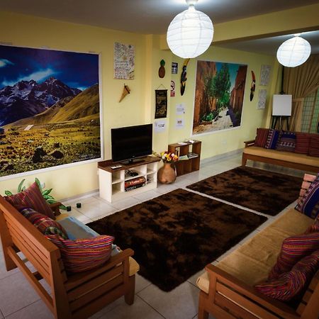 Хостел Mama Backpackers Лима Экстерьер фото